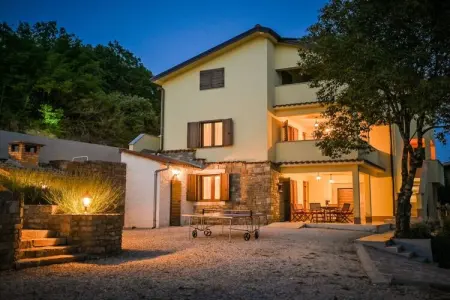Location Maison à Krbune 6 personnes