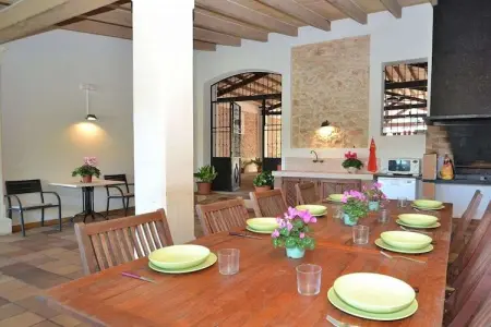 Location Maison à Llubi 16 personnes