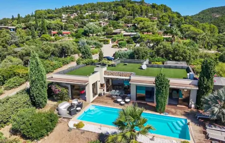 Location Maison à Saint Raphael 8 personnes