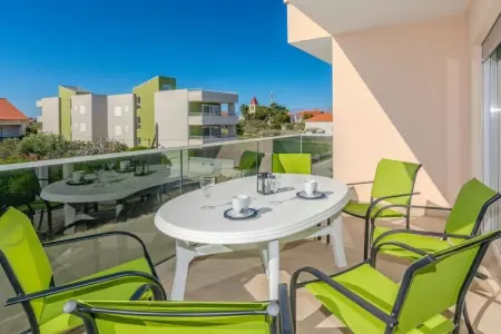 Location Maison à Vir 8 personnes