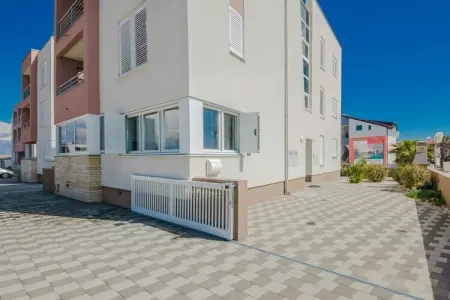 Location Maison à Vir 6 personnes