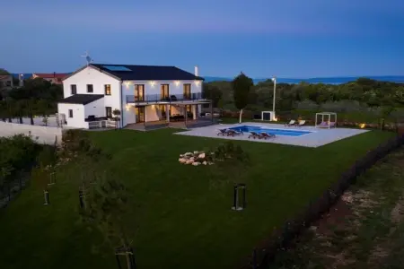 Location Villa à Kavran 10 personnes
