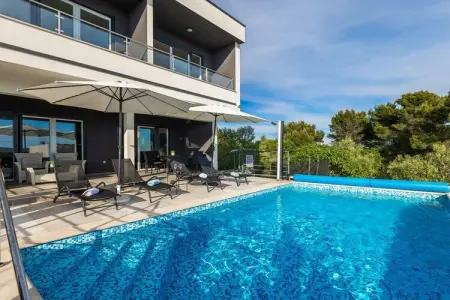 Location Villa à Pomer 6 personnes