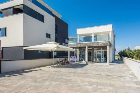 Location Maison à Vir 6 personnes