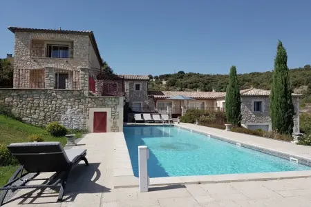 Location Villa à Saint Ambroix 12 personnes