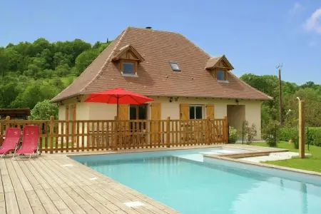 Location Maison à Loubressac 10 personnes