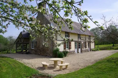 Location Maison à Isigny Le Buat 8 personnes