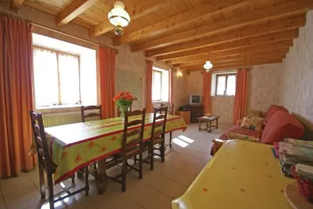 Location Maison à Esmoulières 7 personnes