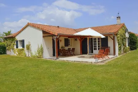 Location Villa à Vasles 6 personnes
