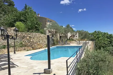 Location Maison à Ampus 10 personnes
