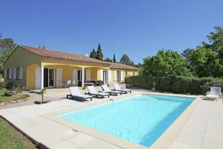 Location Villa à Bagnols en Foret 6 personnes