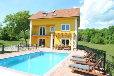 Location Villa à Tijarica 10 personnes