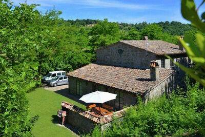 Location Villa à Sermugnano 8 personnes, Terni