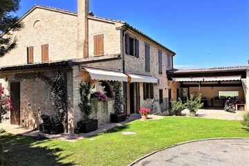 Location Villa à Tavullia 20 personnes, Pesaro et Urbino