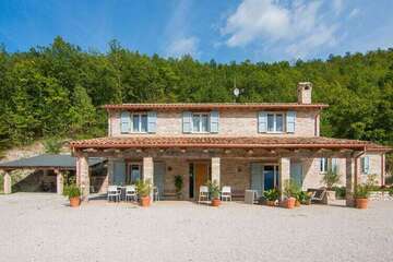 Location Villa à Acqualagna 10 personnes, Pesaro et Urbino