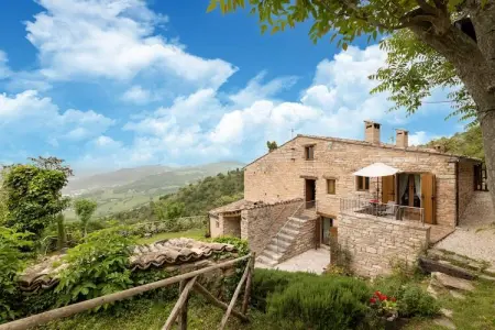 Location Maison à Acqualagna 4 personnes