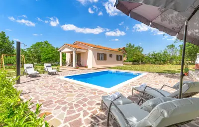 Location Maison à Trget 4 personnes
