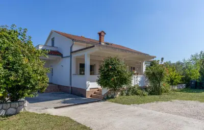 Location Maison à Supetarska Draga 6 personnes