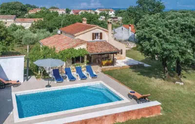 Location Maison à Barban 6 personnes