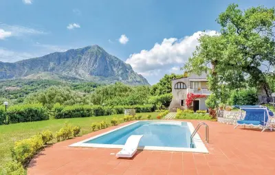 Location Maison à S.Giovanni a Piro SA 12 personnes