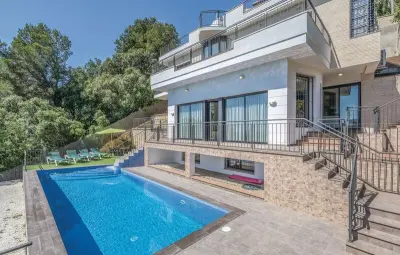 Location Maison à Santa Susanna 8 personnes
