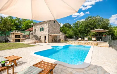 Location Maison à Runovic 6 personnes