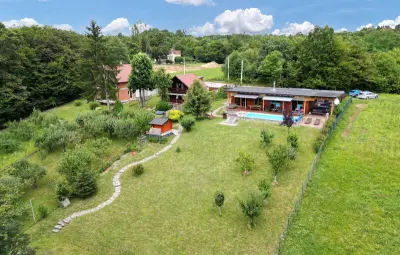 Location Maison à Rakov Potok 8 personnes