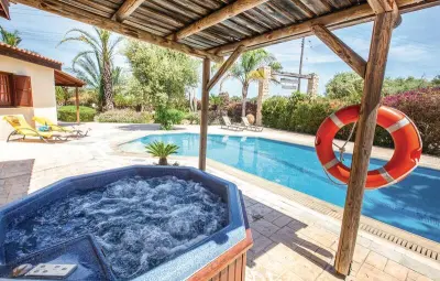 Location Maison à Laatchi 6 personnes