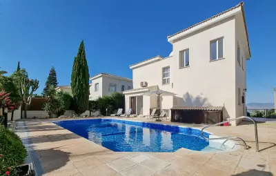 Location Maison à Neo Chorio 4 personnes