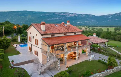 Location Maison à Krsan 8 personnes