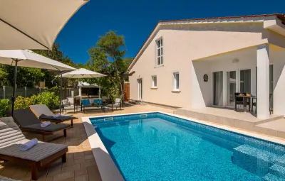 Location Maison à Kras 8 personnes