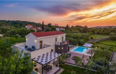 Location Maison à Zdrelac 8 personnes