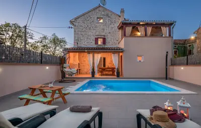 Location Maison à Orbanici 7 personnes