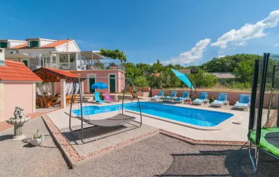 Location Maison à Zezevica 12 personnes