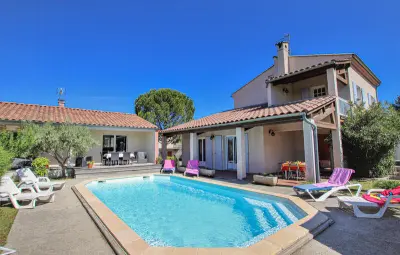 Location Maison à Lussas 12 personnes