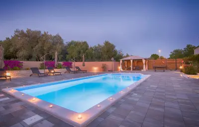Location Maison à Kozino 14 personnes