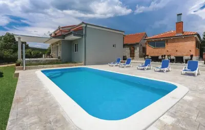 Location Maison à Dugogabe 8 personnes
