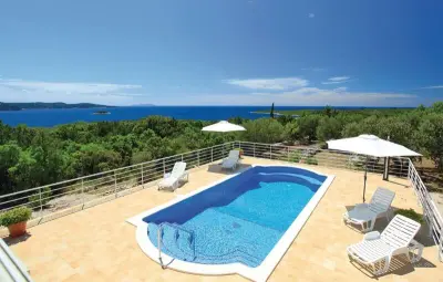Location Maison à Pelegrin 7 personnes