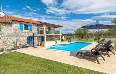 Location Maison à Mihelici 6 personnes