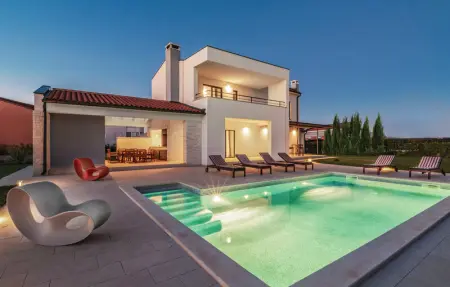 Location Maison à Valbandon 8 personnes
