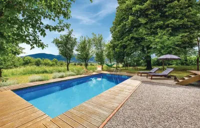 Location Maison à Plaski 6 personnes
