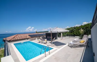 Location Maison à Loviste 5 personnes