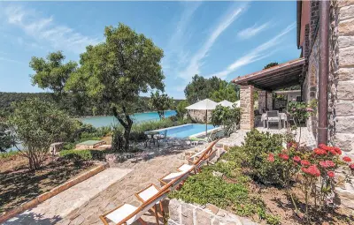 Location Maison à Kampor 14 personnes