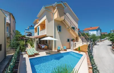 Location Maison à Brodarica 8 personnes