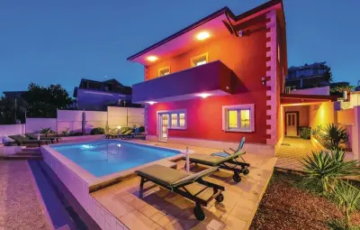 Location Maison à Okrug Gornji 8 personnes