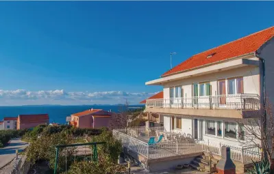 Location Maison à Dolac 12 personnes