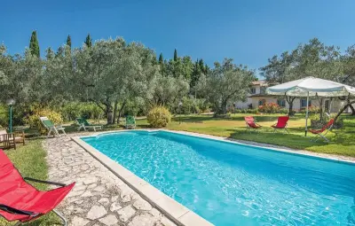 Location Maison à Monteleone Sabino RI 8 personnes