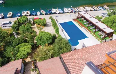 Location Maison à Skradin 14 personnes