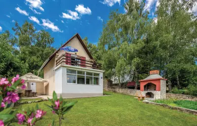 Location Maison à Breze 5 personnes