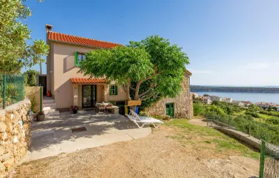Location Maison à Banjol 5 personnes